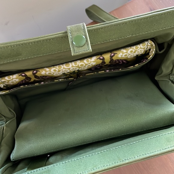 Petunia Pickle Bottom Cake Style Diaper Bag - Picture 2 of 6